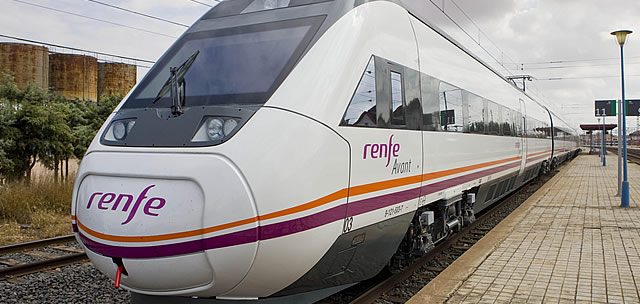 El tren que conecta Madrid y Toledo.