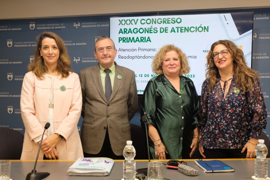 Laia Homedes, Leandro Catalán, Mercedes Ortín y Elena Asso, en la presentación del 35 Congreso Aragonés de Atención Primaria. 