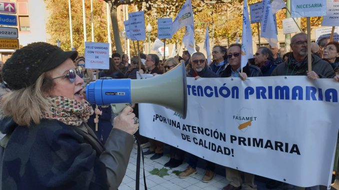 Momento de la manifestación en Zaragoza de CESMAragón y Fasamet.