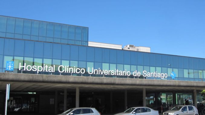 Fachada del Hospital Clínico Universitario de Santiago.
