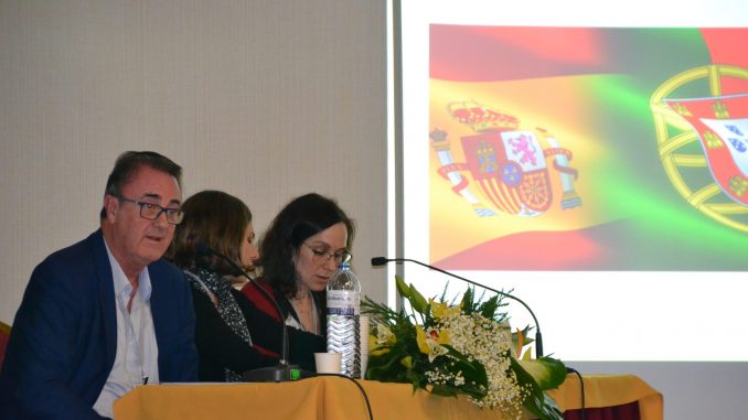 Víctor Pedrera, Joana Bordalo y Cátia Martins en la primera mesa de las jornadas.