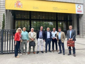 Los responsables de CESM y SMA momentos antes de la reunión con Sanidad.