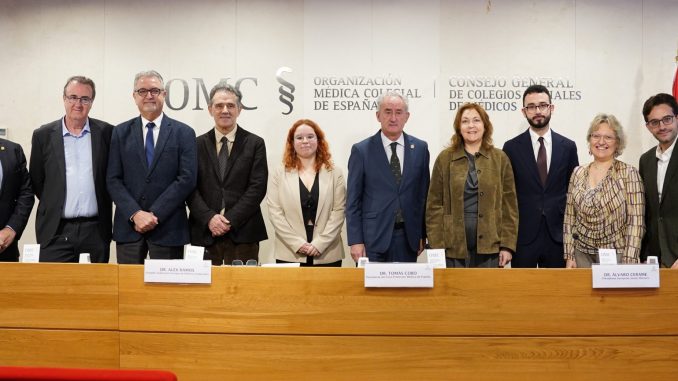 Representantes de la iniciativa en el acto de presentación.