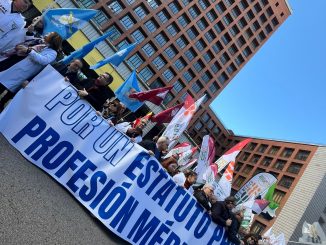 Momento de la manifestación frente al ministerio.