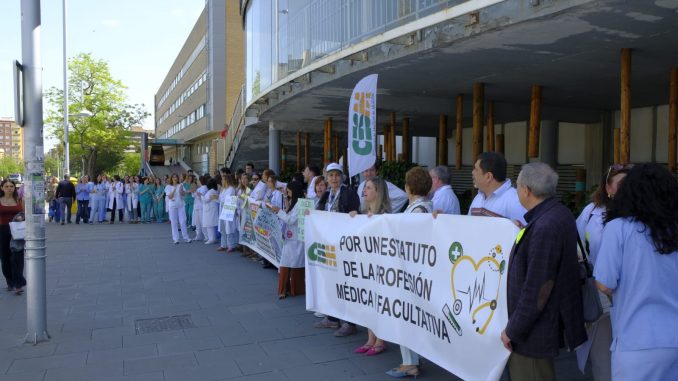 Concentración en el Miguel Servet.