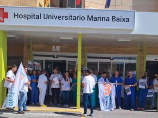 Puerta del Hospital Marina Baixa. Foto CESM CV.