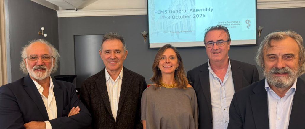 Los representantes de CESM con la presidenta de FEMS, Alessandra Spedicato.