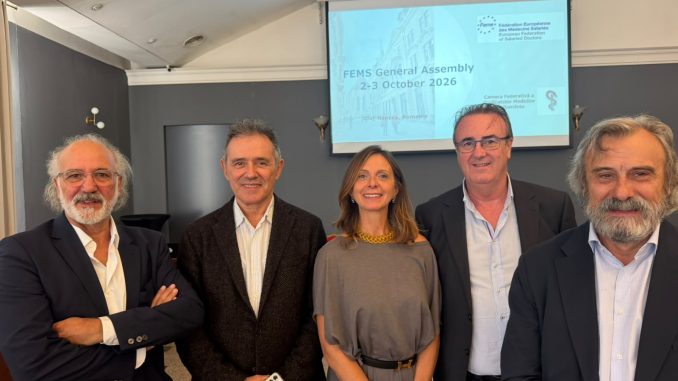 Los representantes de CESM con la presidenta de FEMS, Alessandra Spedicato.