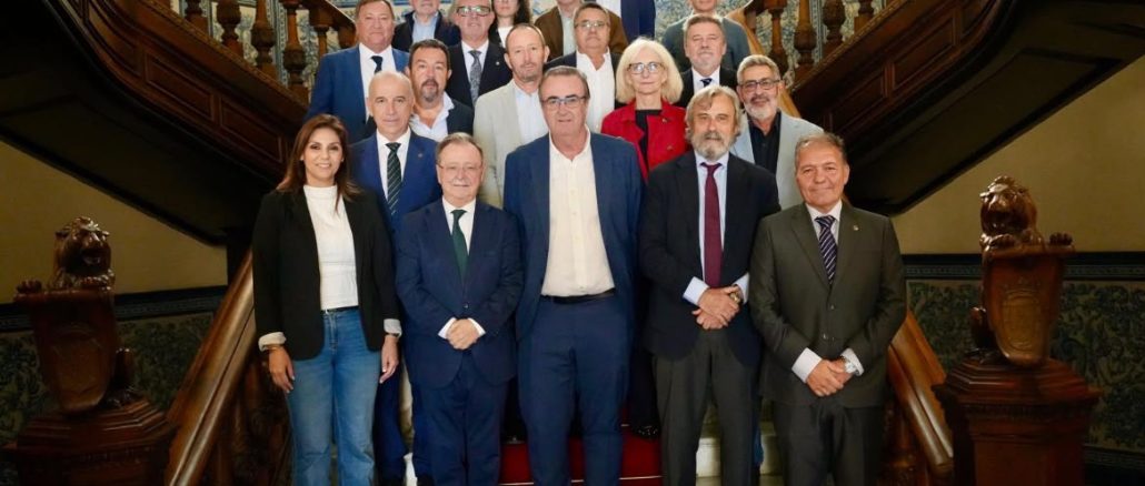 Los representantes de CESM junto al presidente de Ceuta.